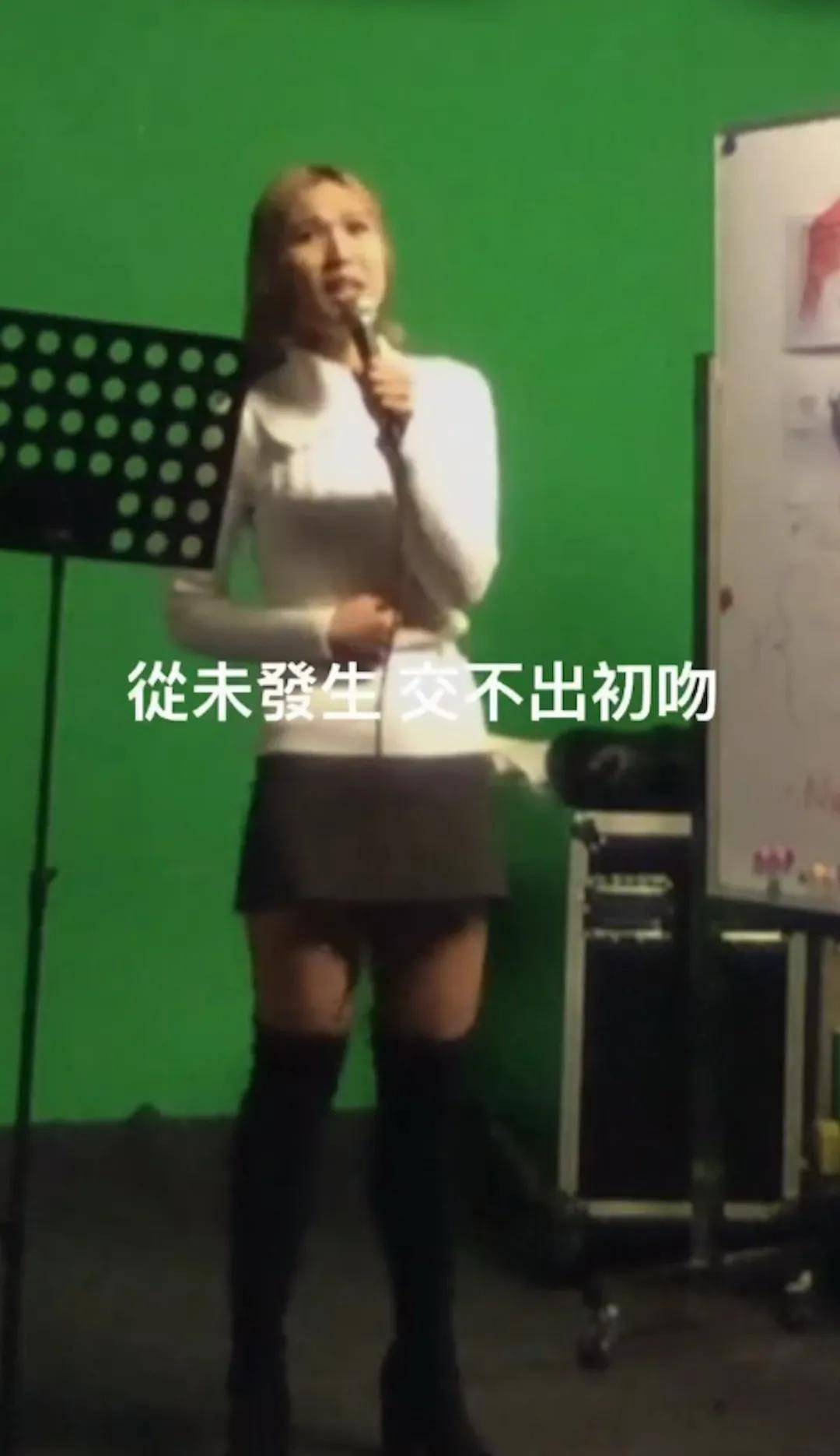 麥詩晴話依家會練習放鬆表情唱歌，呼籲大家「不要驚驚」。（IG@szeching124）