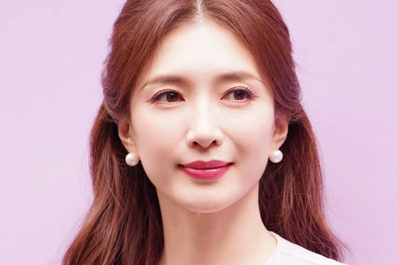 江疏影淡紫色新中式套装尽显雅致 畅谈《拼桌》角色与生活哲学