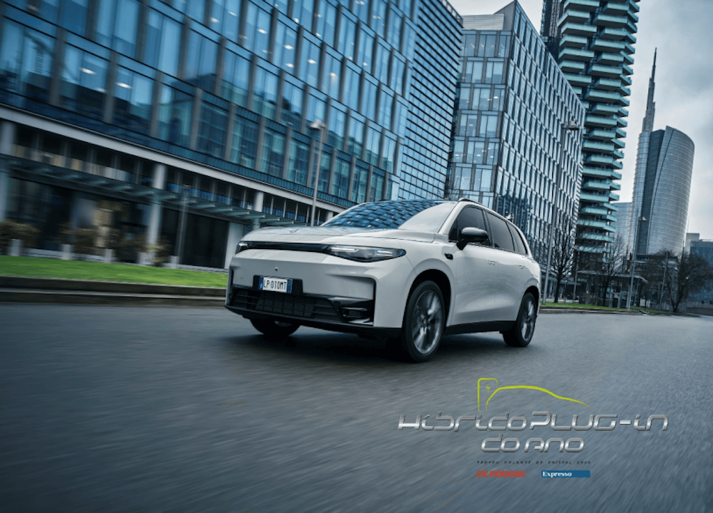 零跑C10荣获“葡萄牙年度车型”奖 全球品质再获权威背书662.png