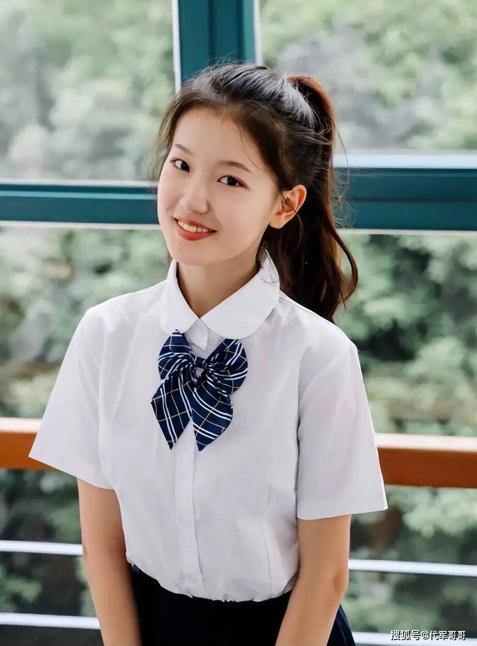 原创
            27岁孟羽童近况曝光！时隔5年回归综艺，自曝失恋一周无法工作封面图