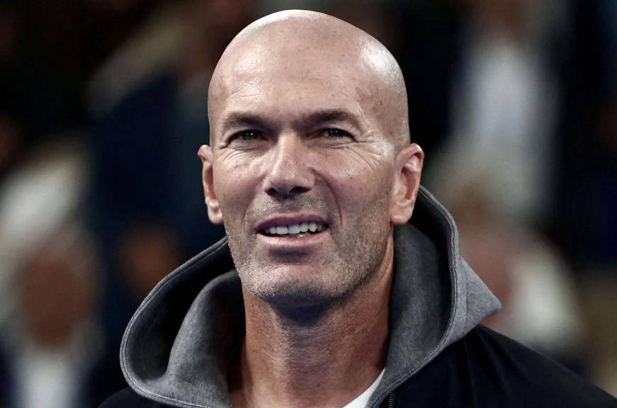 等待五年终圆梦，法国队迎来新任主帅：曾执教皇马创欧冠三连冠传奇的齐达内