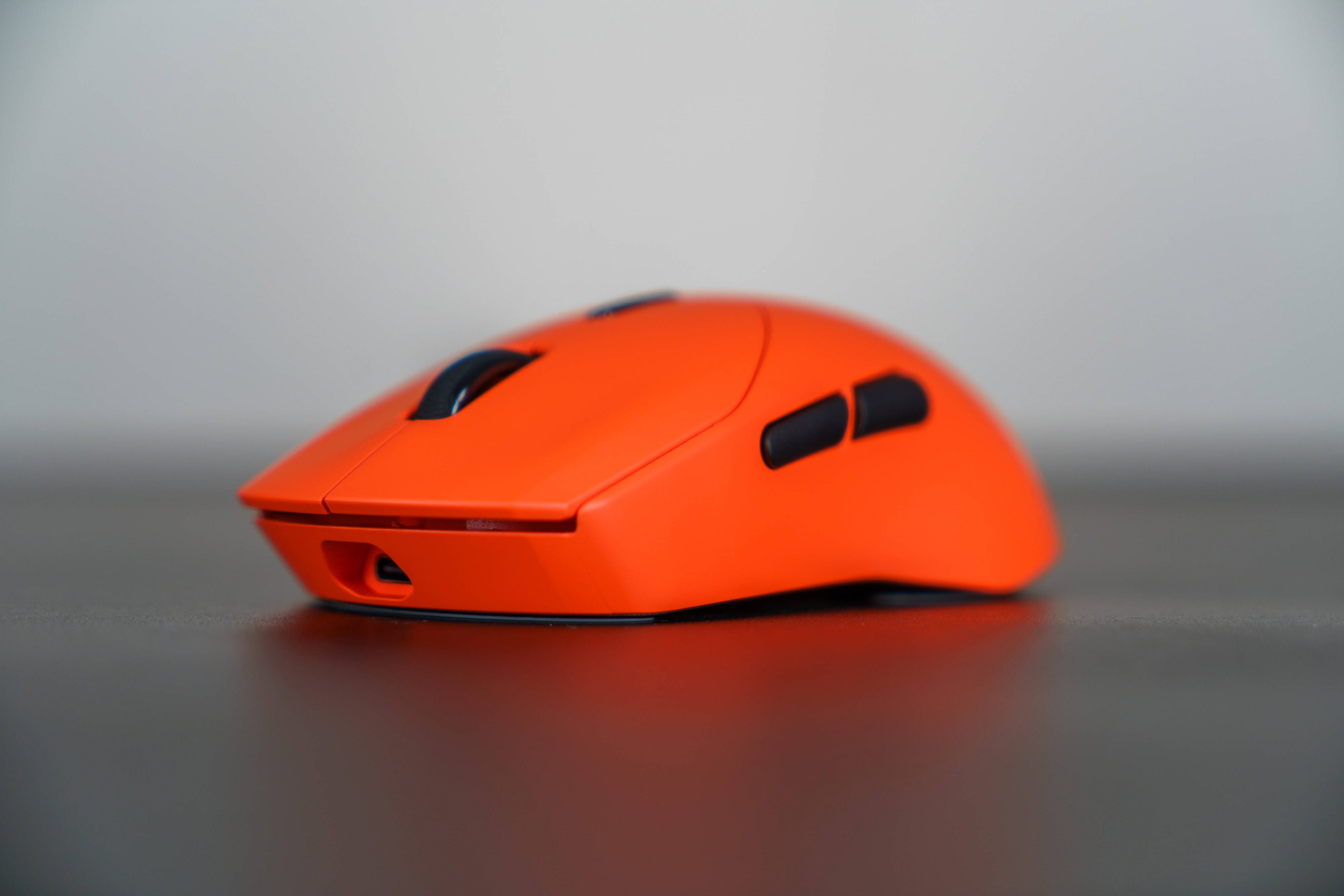 这个鼠标的颜色也太帅了吧!雷柏VT二代VT9焰影橙配色版体验分享