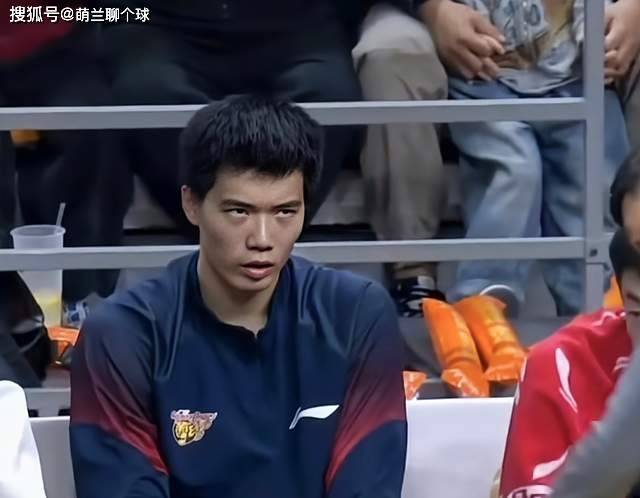 焦泊乔离队，杜锋或下课？广东男篮官方回应，球迷：上一个是赵睿