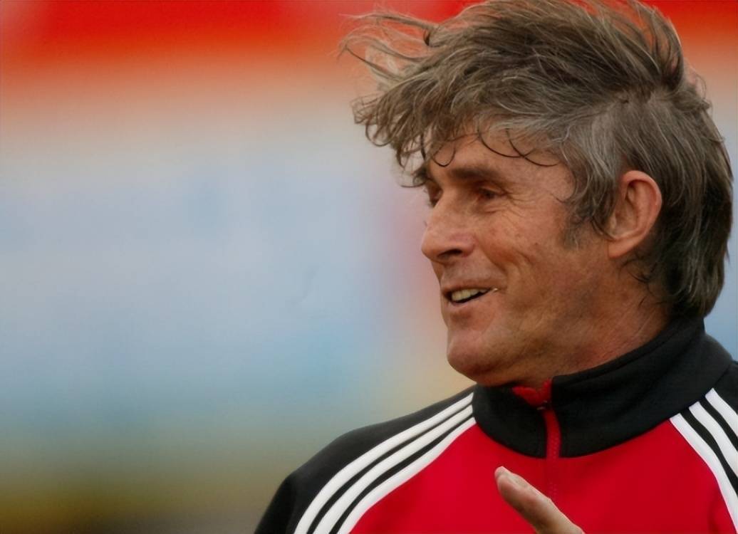 米卢正式收到中国足协重金邀请！将在4月6日二进宫出任国足教练，值得期待