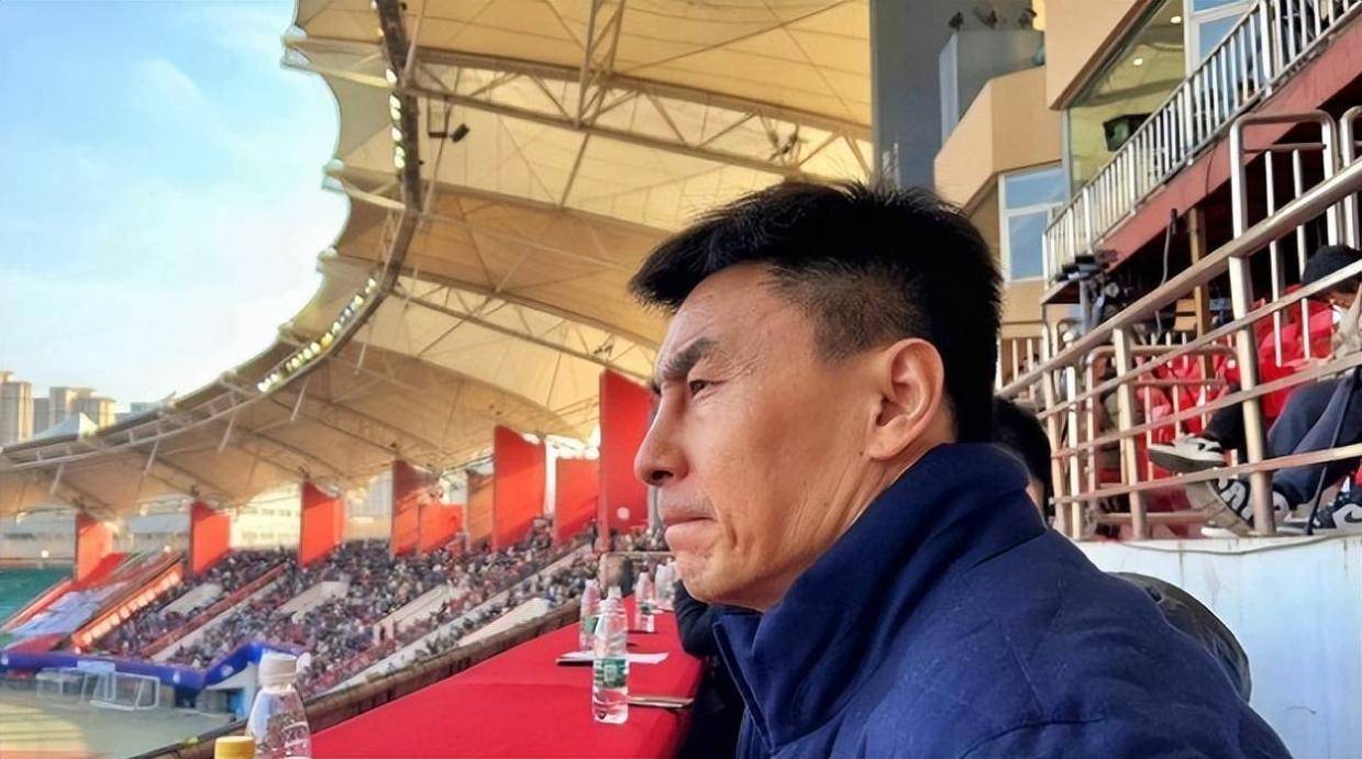 李玮锋即将重新出山！直接回到中国足坛执教挑大梁，申花三大功勋主力带头欢迎