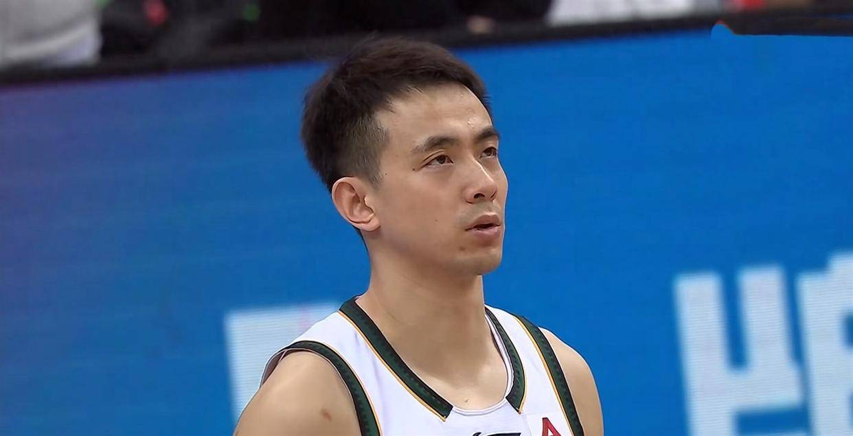 双加时输青岛，辽宁新援绝平罚球全丢，赵继伟14中5鄢手骐0分