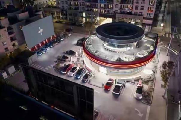 比亚迪闪充趣味出圈！“吃个肯德基的功夫，车就充饱了？”