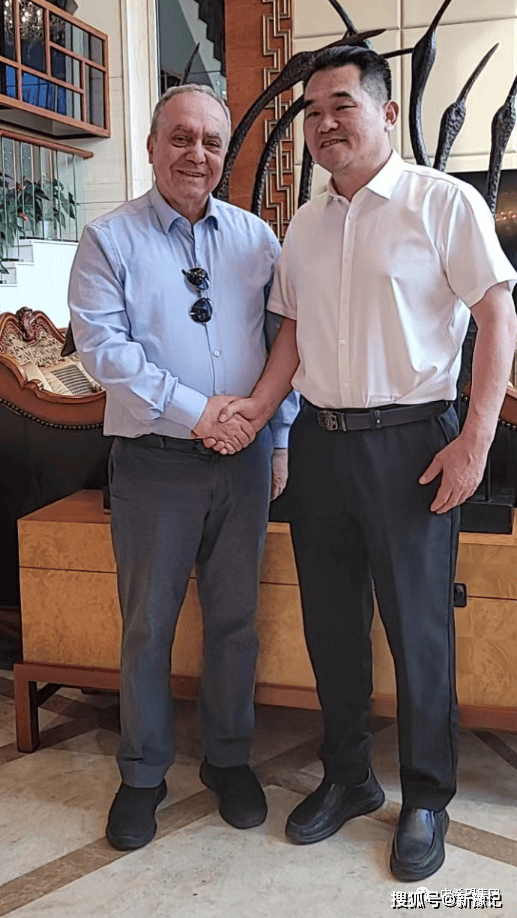 中希望集团董事会主席总裁傅科华受邀与亚美尼亚前总理格兰特•巴