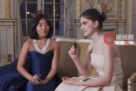 吴君如女儿陈是知20岁谈巴黎名媛舞会：结识法国公主成好友