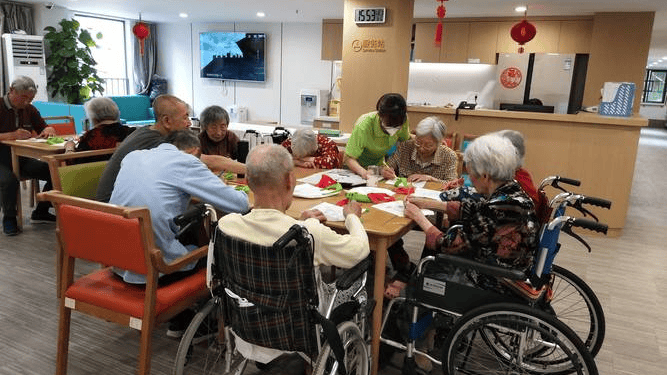 安定医院住院办理陪诊挂号全天24小时陪护服务，随叫随到的简单介绍