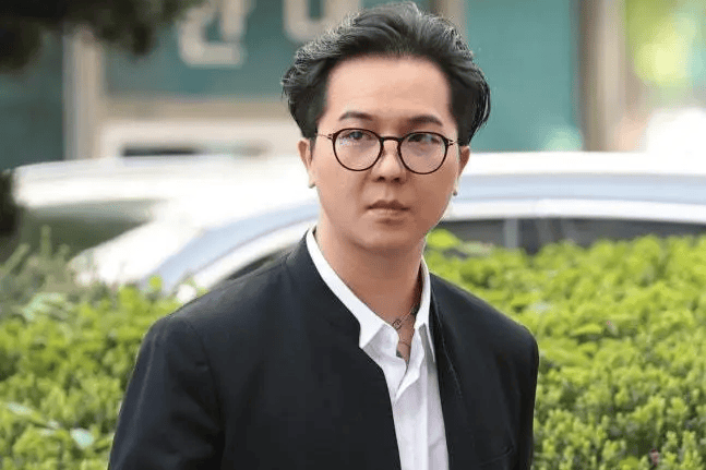 宋旻浩现身法院承认服役违规：深感歉意，令众人失望