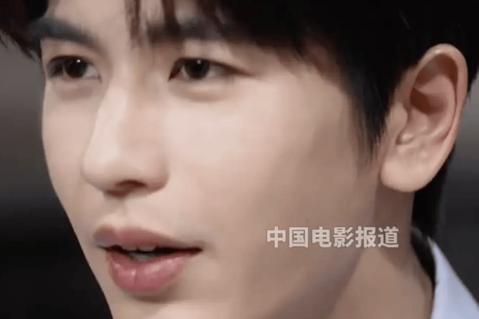 张凌赫自曝日常素面朝天 坦言愿为角色突破形象界限