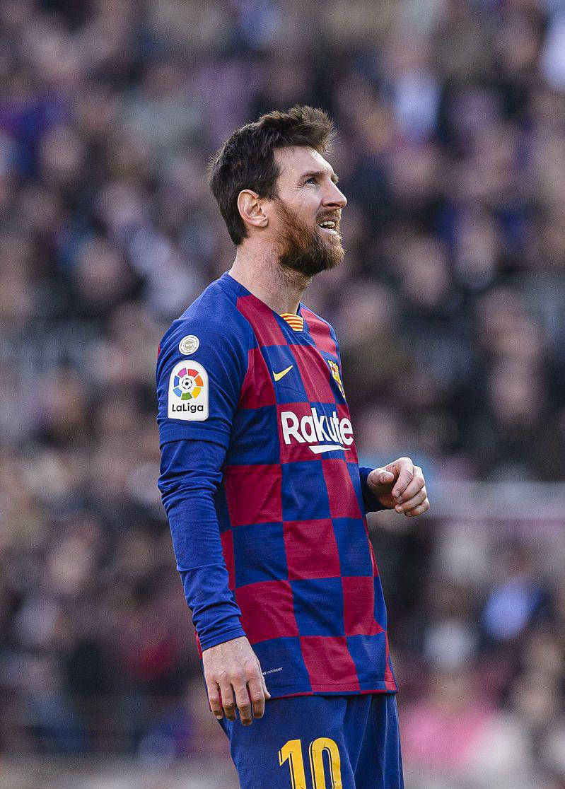 真正的尊重是直面差距：为何拿C罗与梅西比较，是对梅西的认可而非贬低