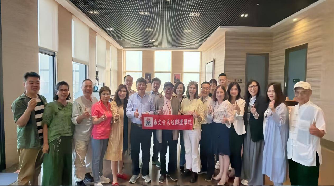 林春文院长代表台湾高等教育与大陆高等教育人才项目对接在福州签约