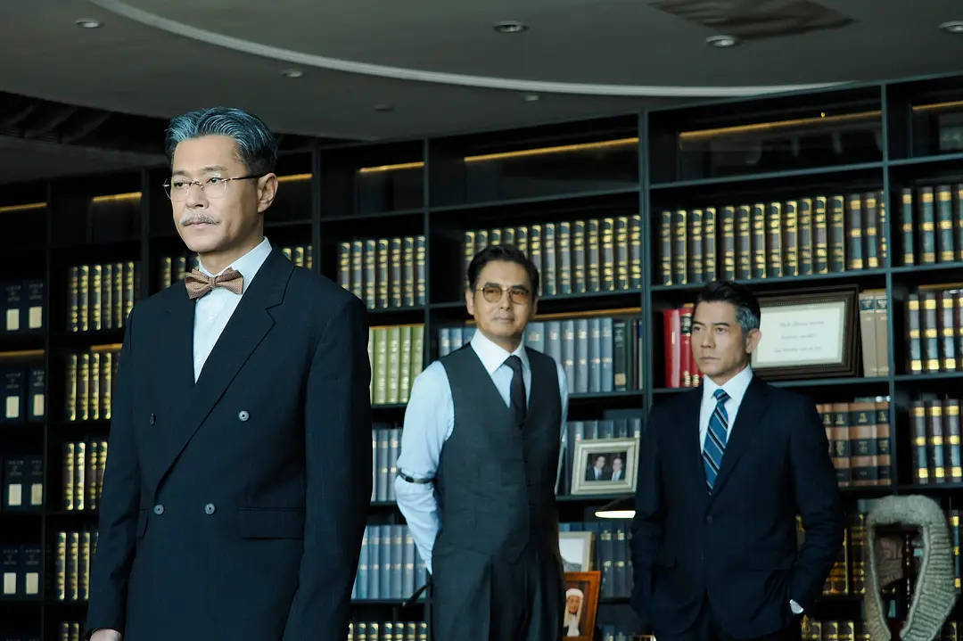 五一档电影竞争激烈，多部影片角逐票房冠军