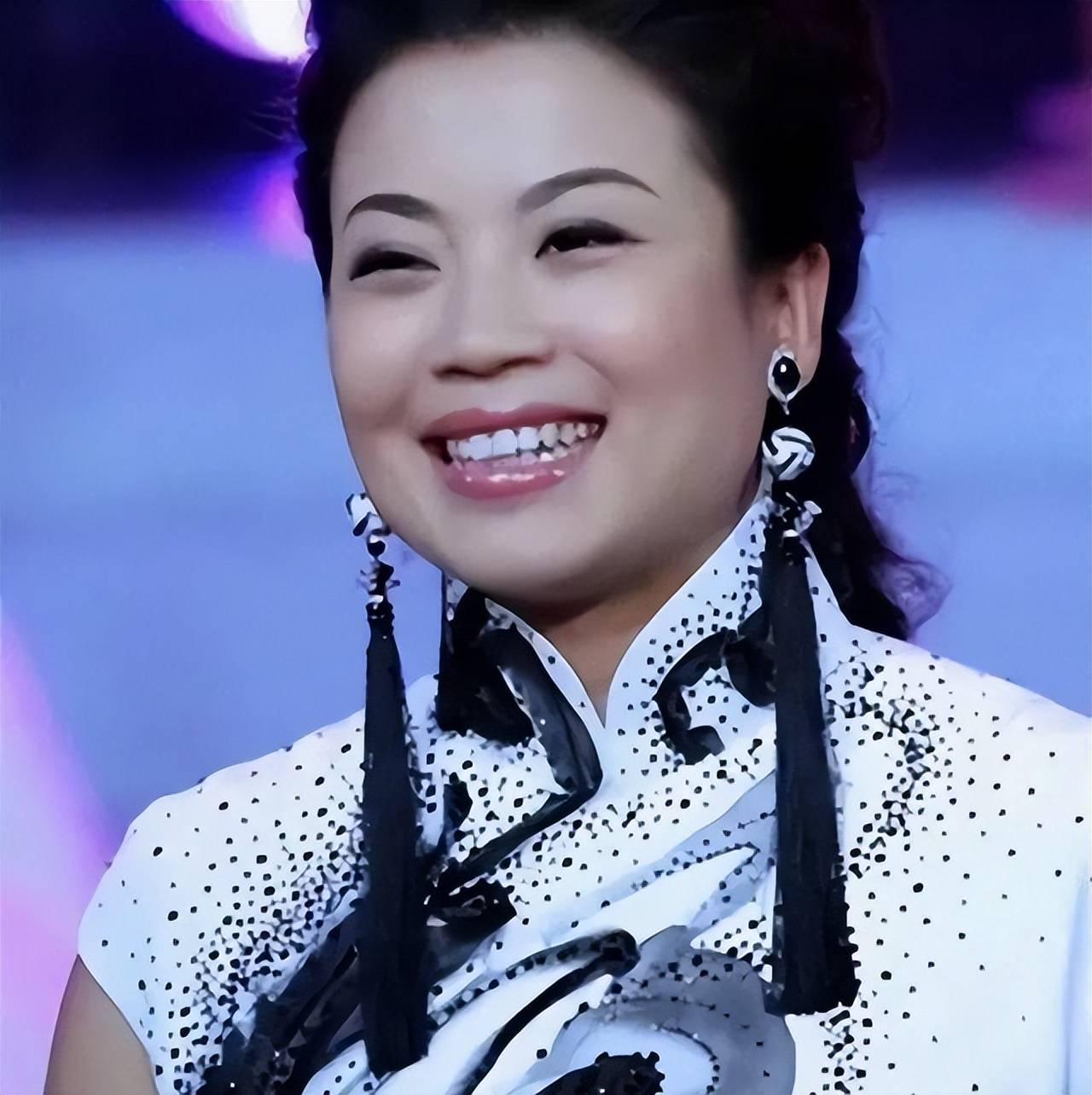 歌唱家张也虽没结婚但不代表没伴侣女人一生不该只有婚姻