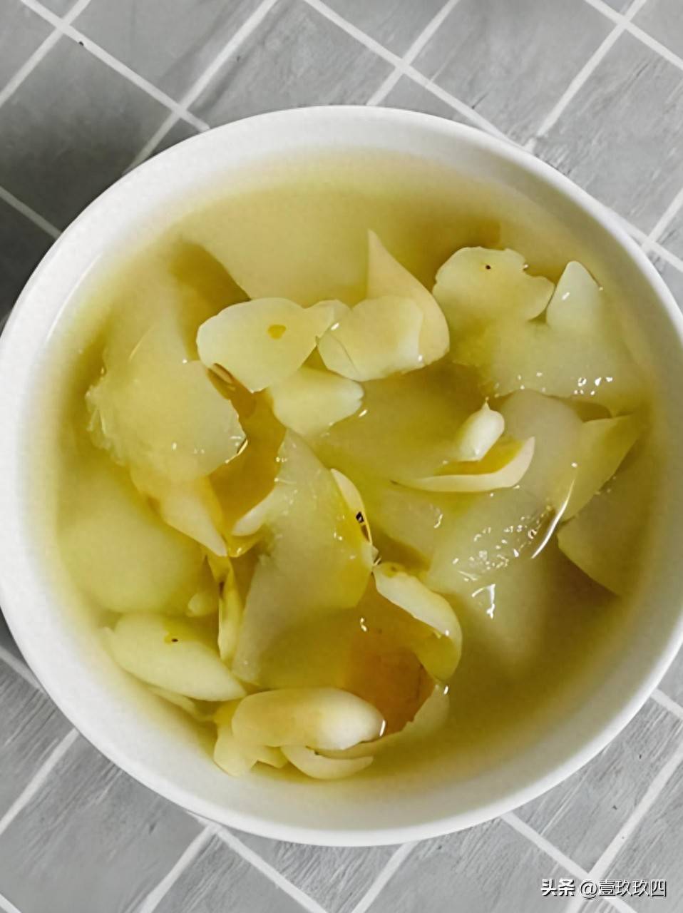 原创            立夏后别只喝白开水！3碗“补水汤”，润燥生津，喝出水润好状态
