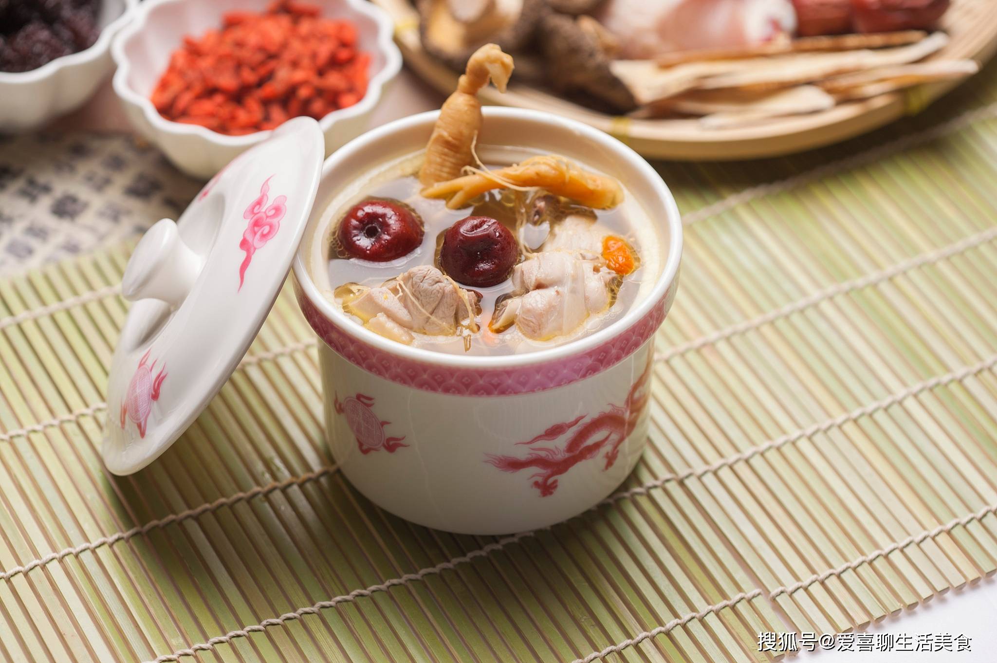 原创            入夏后，建议大家：5种养阳食材轮流吃，排出体内湿气，补足阳气，舒服过夏天！