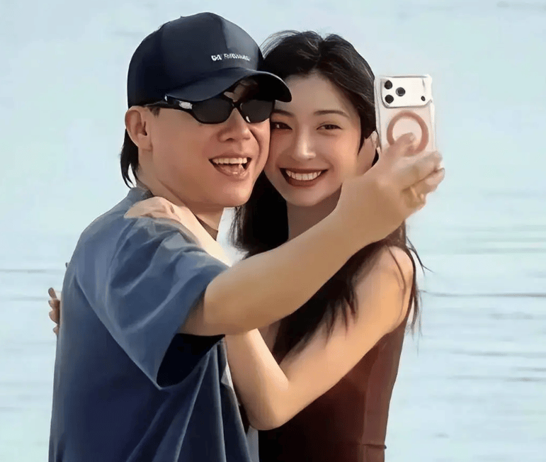 原创            42岁胡彦斌近况曝光！感情有了新变化，事业生活都很稳