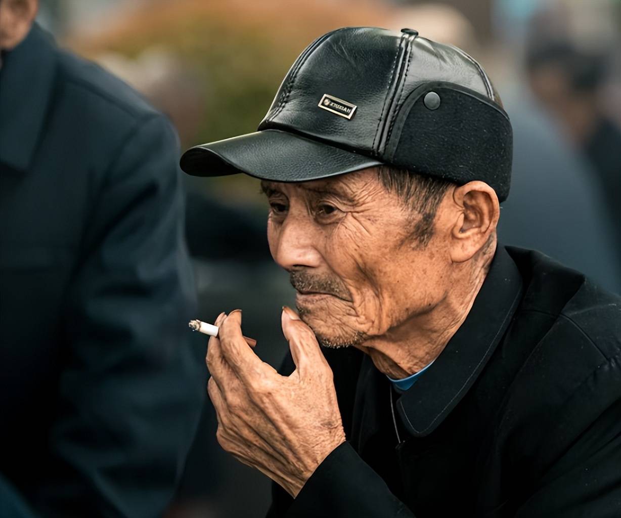 德国 PARI：慢阻肺症状缓解后能否停药？纠正认知误区，科学管理呼吸健康