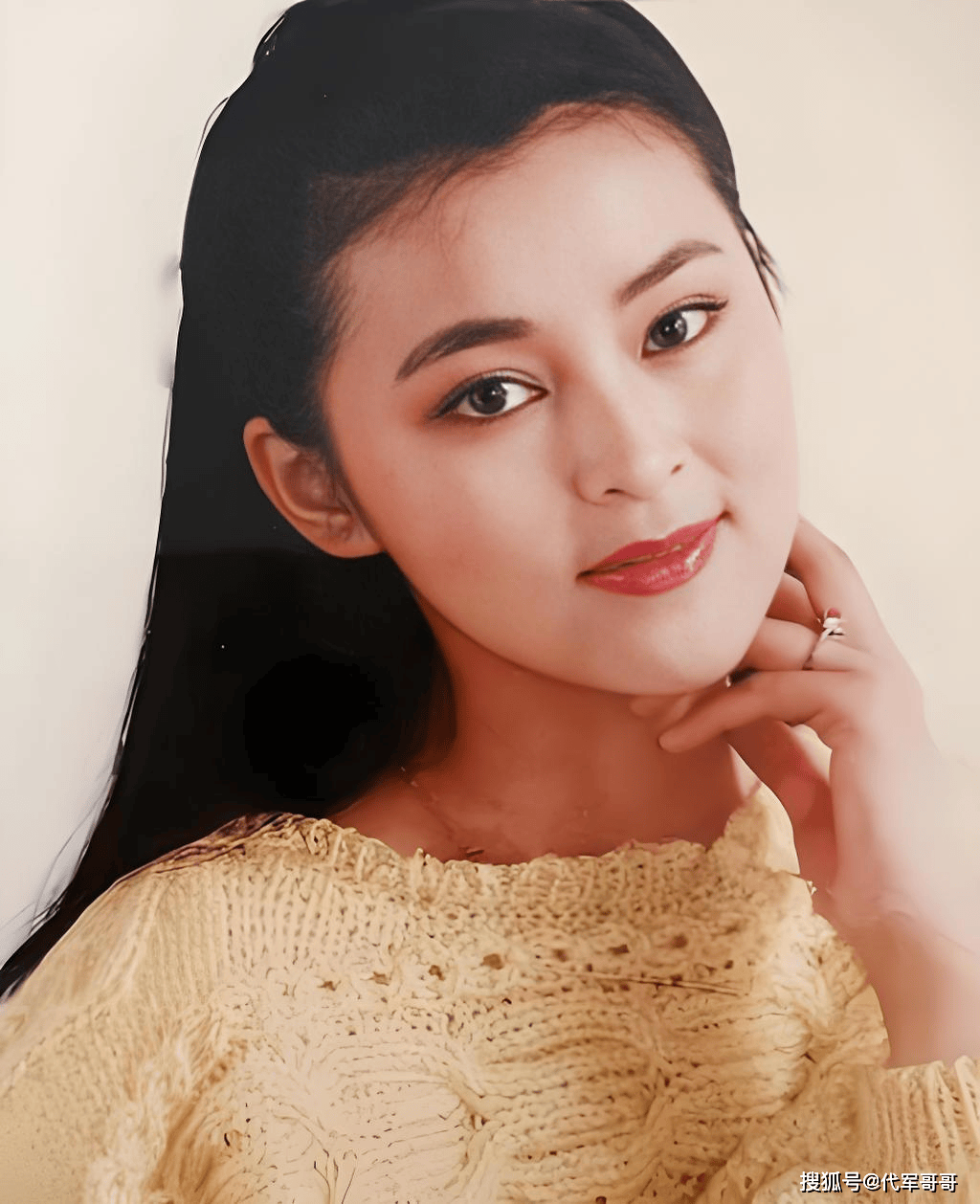 原创            59岁何音近况曝光！与黄志忠离婚后嫁小9岁许云帆，如今活成人生赢家