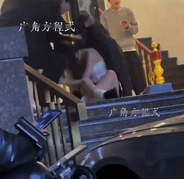女子趁闺蜜醉酒,强行和闺蜜男友吃舌头:这种场所男女,只有欲望
