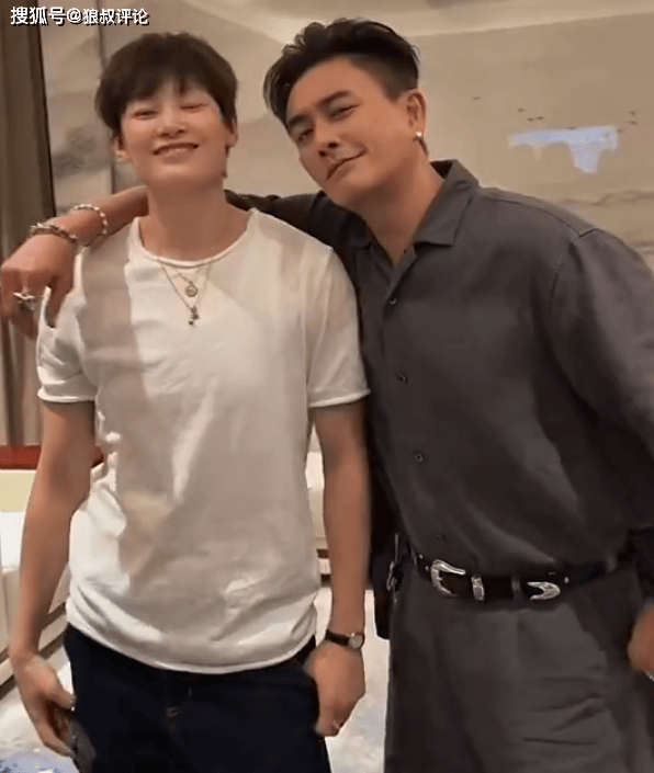 梦幻联动！女篮球员杨力维晒与黄宗泽合拍视频：“雷猴哇”