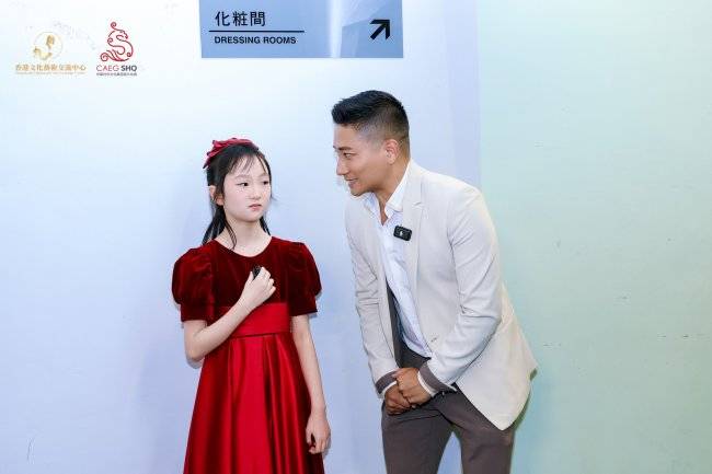 紫荊綻芳華 樂韻賀回歸 慶香港回歸29周年文藝晚會圓滿收官(图5) 紫荊綻芳華 樂韻賀回歸 慶香港回歸29周年文藝晚會圓滿收官(图5)