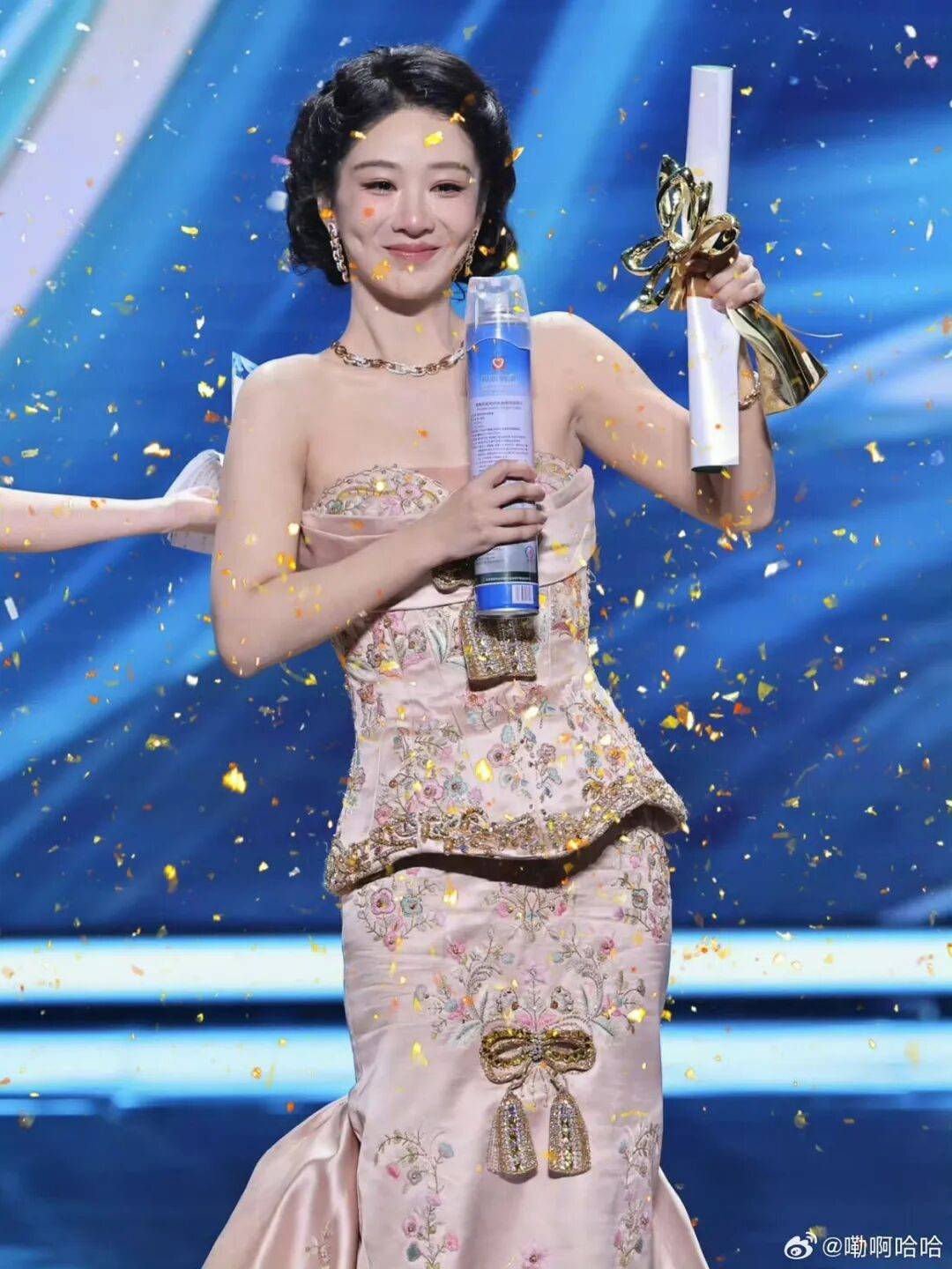 原创            杨紫首封视后、《太平年》成赢家，这届白玉兰奖不打安全牌了？