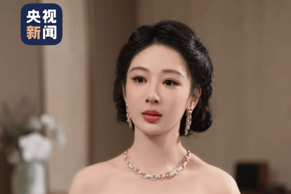杨紫含泪回顾演艺路：屡败屡战，终获白玉兰最佳女主角