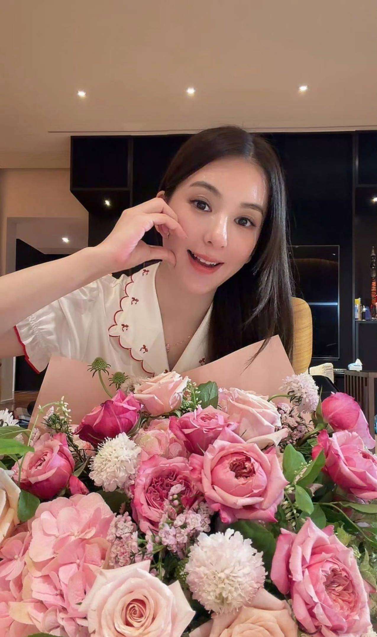 原创            天王嫂进不了女生群？三次分房失败戳中小镇女生的隐形焦虑