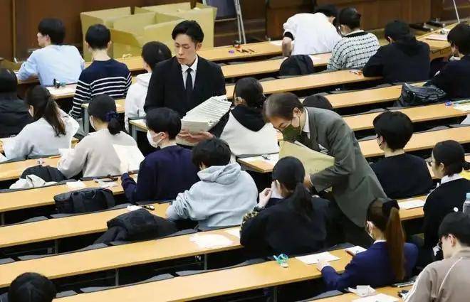 请输入图片描述