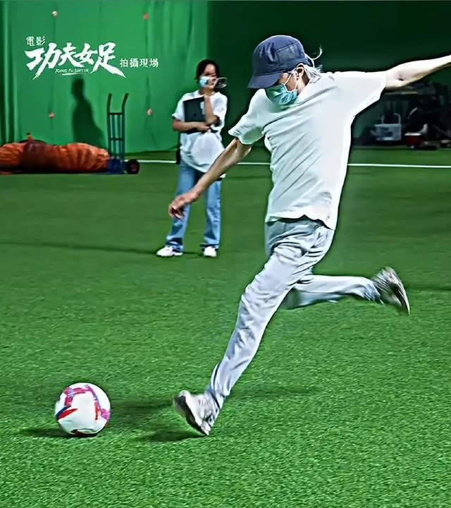 原创            影院经理押宝周星驰功夫女足，隔15分钟就有一场，18亿不是梦？