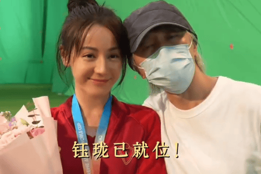 迪丽热巴为拍《功夫女足》提前做体能训练:没想过能演周星驰的电影封面图