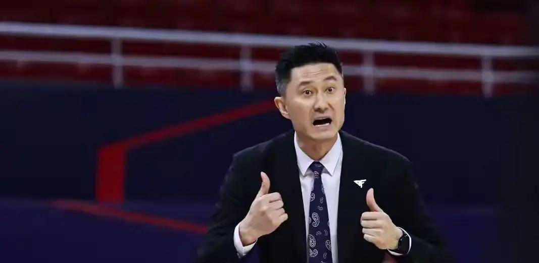 太决绝！杜锋卸任后宏远开启队内整顿，第一刀砍向旗下经纪公司球员