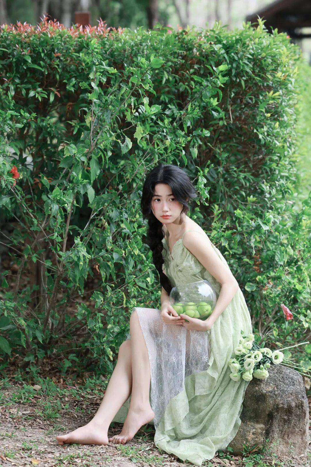 绿调夏日，清纯少女的氧气感写真
