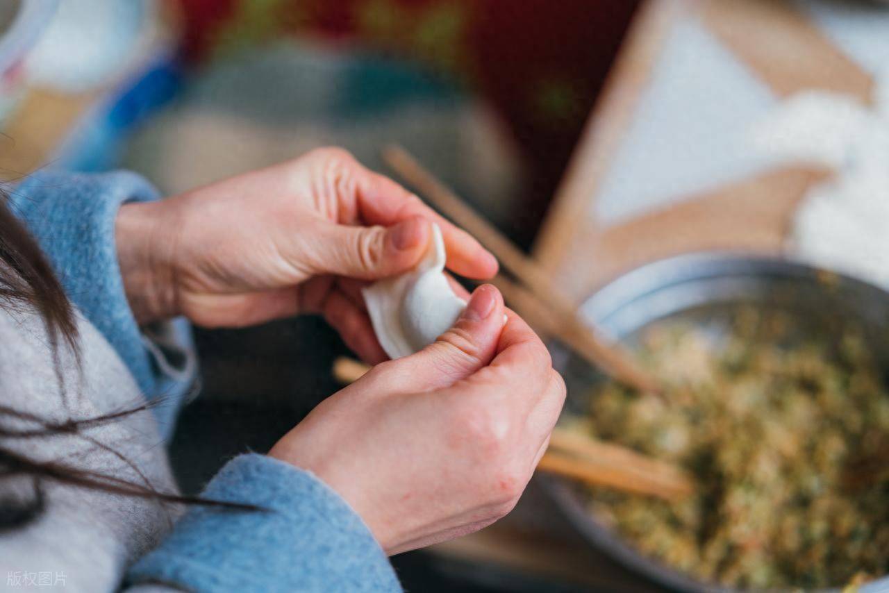 原创            一家三口长期吃自制饺子，全都确诊胰腺癌，妻子痛哭：是我错了？