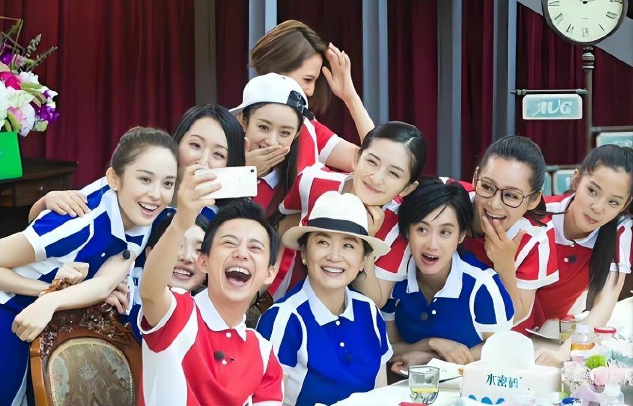 湖南卫视频炒剩饭，重启《偶像来了》女星好请，何炅汪涵谢娜难回封面图
