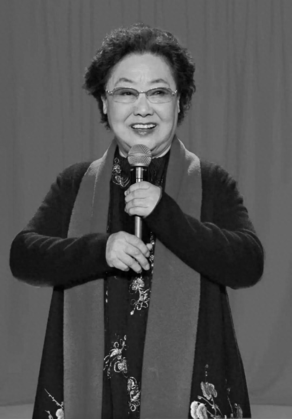 郭兰英传奇一生回顾 作品版权无偿捐国显大爱