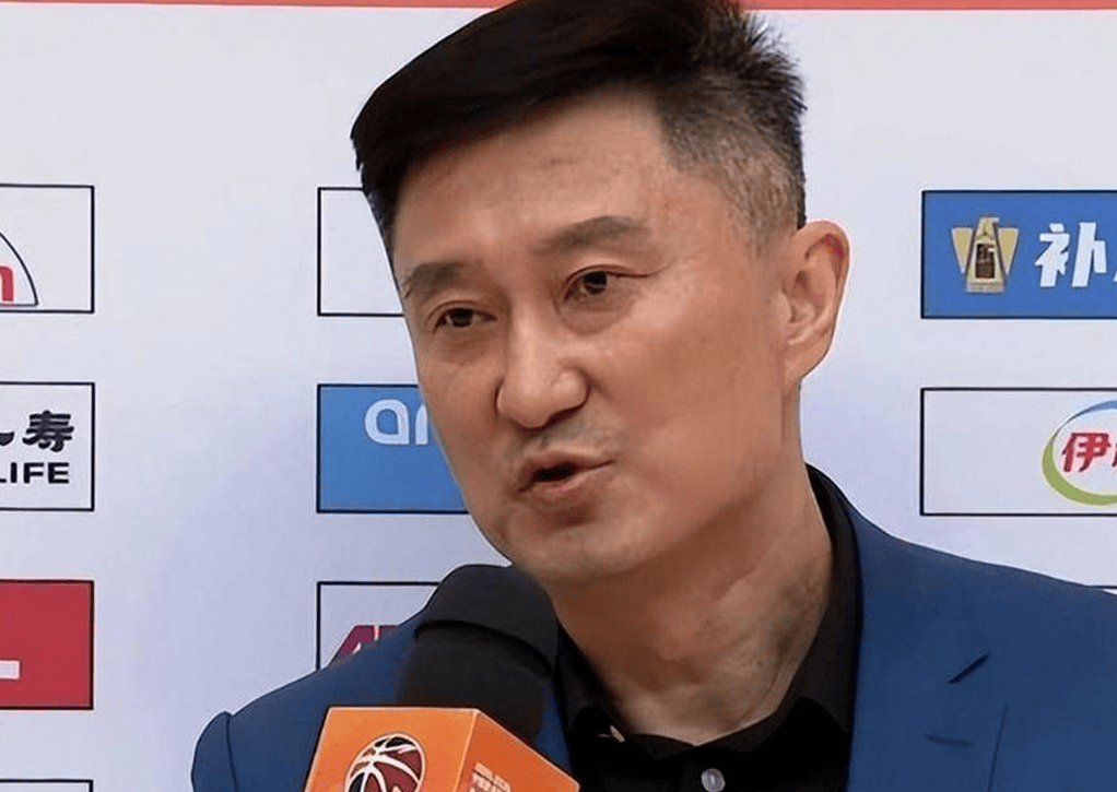 宏远速递！广东男篮又一人离队，杜锋自夸得分能力强，胡明轩表态感人！
