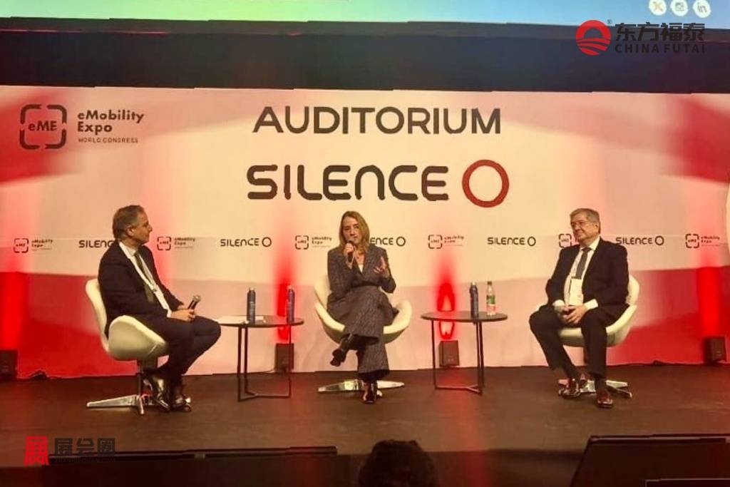 16-9-Silence-at-emobility-expo-min.jpg