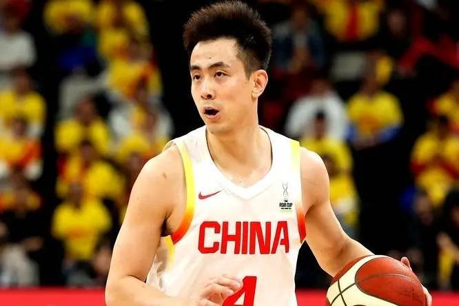 赵继伟落选，赵睿无缘回归，男篮新队长或锁定，3选1，胡明轩热门