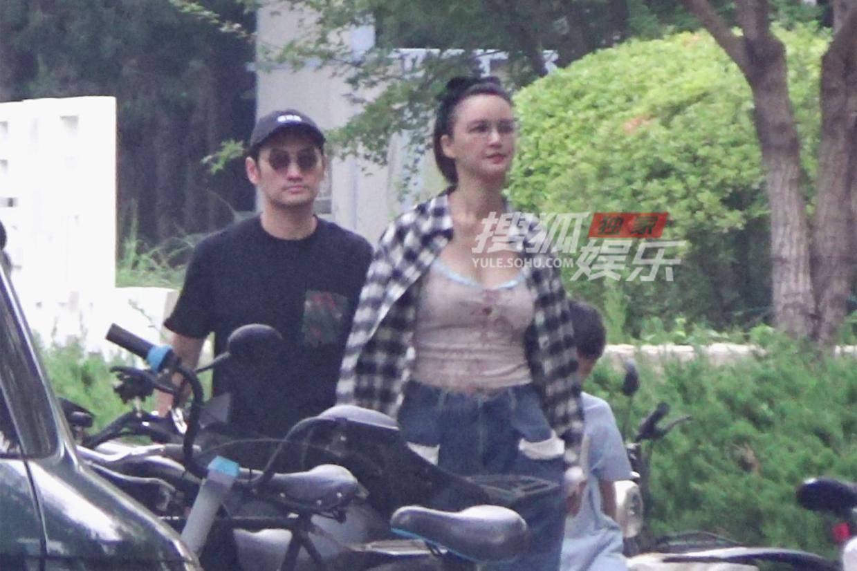 张歆艺为袁弘庆生 家庭派对温馨又热闹