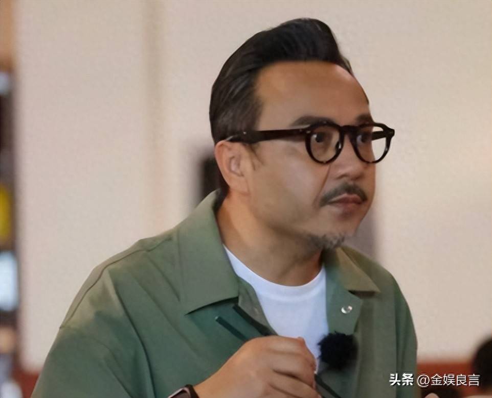原创            汪涵现身湖南录节目，脸色蜡黄满头白发，肚腩圆润发福显老态