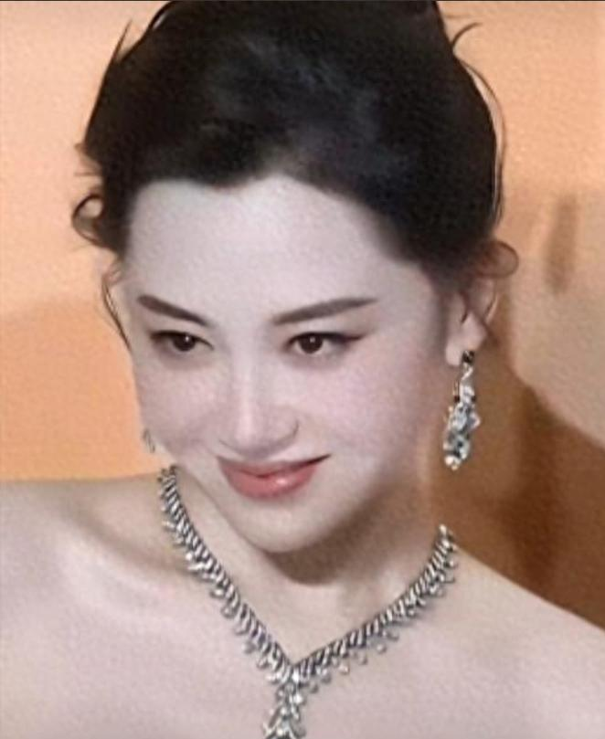 原创            老少通吃、公主病？57岁情绪崩溃的许晴，揭露内娱不堪的一面