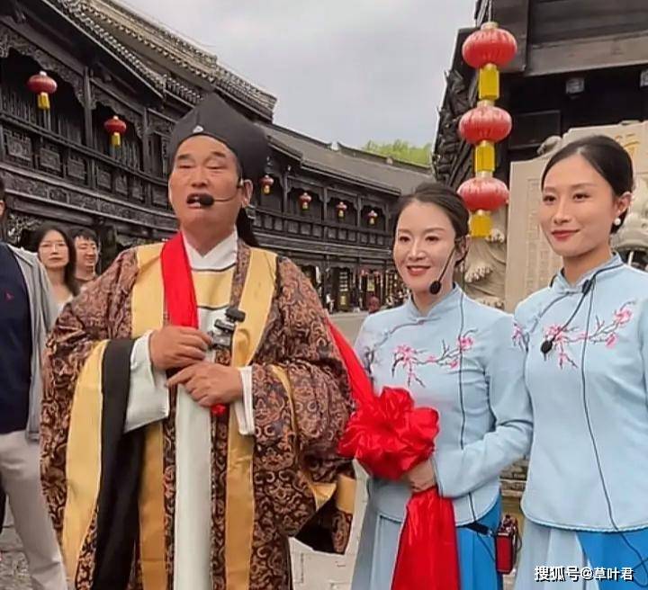 点击图片看原样大小图片