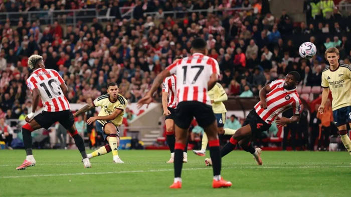 英超：阿森纳2-0拿下桑德兰，吉马良斯轰世界波，拉亚神勇扑点