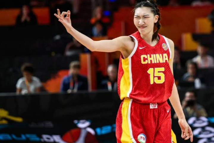 女篮世界杯美国队夺冠，韩旭获得最佳第二阵容，主要是因为中国女篮成绩不佳