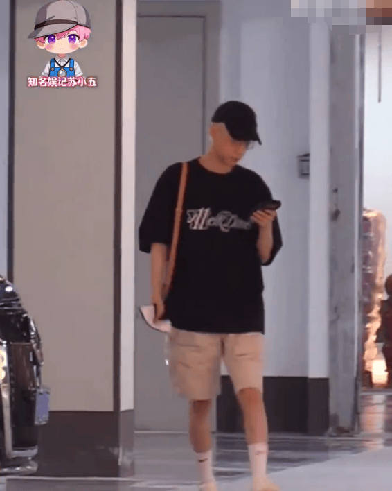罗云熙张婧仪同入酒店引恋情猜测 双方暂未回应