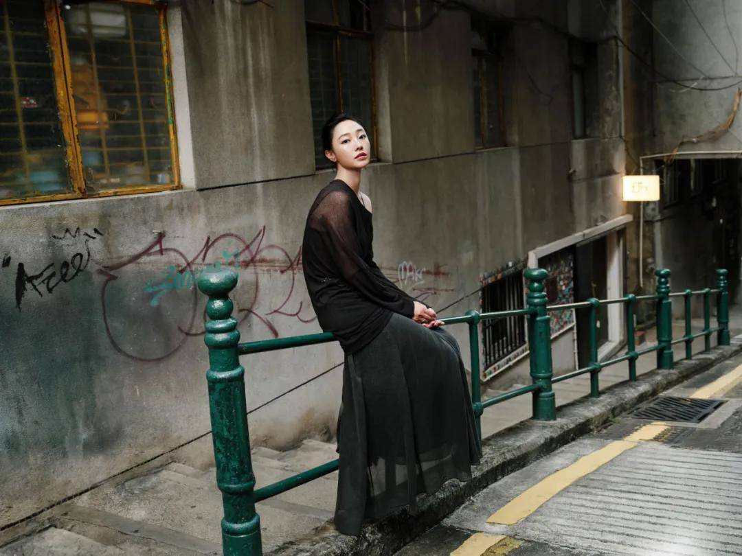 章子怡面相气质变了?窦靖童戴王菲手套“替母营业”,刘涛港风好迷人! 章子怡面相气质变了?窦靖童戴王菲手套“替母营业”,刘涛港风好迷人!